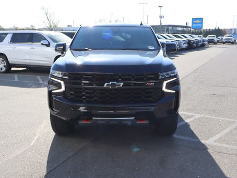 Used 2023 Chevrolet Tahoe Z71 w/ Luxury Package image 3