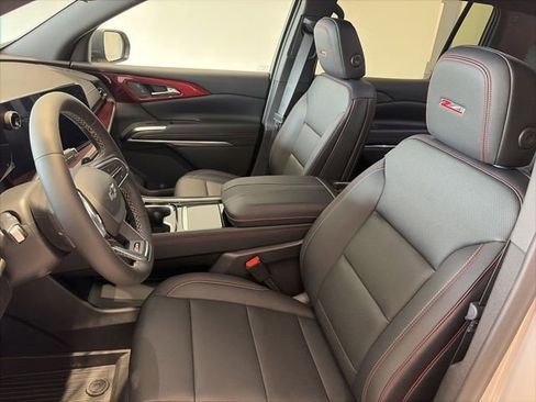 New 2026 Chevrolet Traverse Z71 w/ Driver Confidence Package AWD/4WD image 12