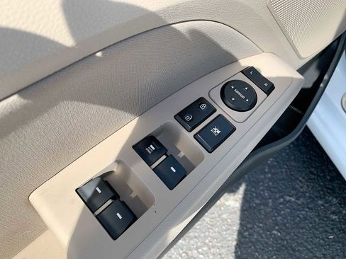 Used 2020 Hyundai Elantra SEL FWD image 20