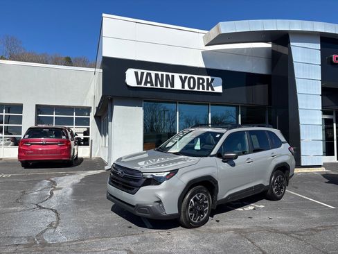 Certified 2026 Subaru Forester Premium image 1