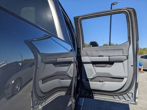 Used 2025 Ford F250 XLT image 48