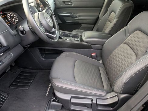 Used 2024 Nissan Pathfinder S w/ Cargo Package image 19