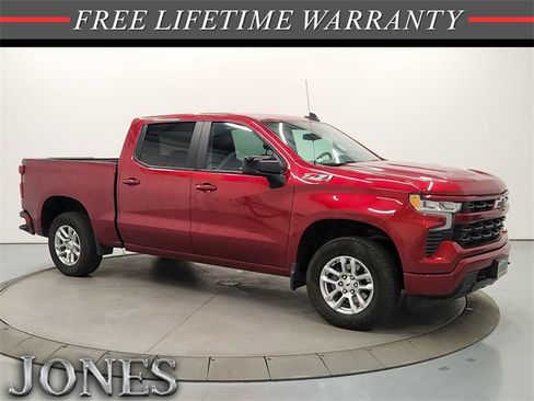 Used 2024 Chevrolet Silverado 1500 RST image 1