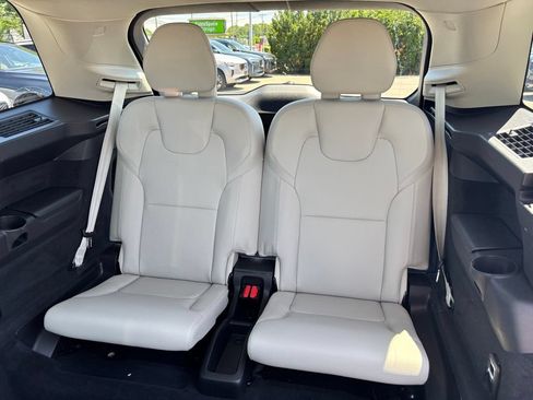 Certified 2024 Volvo XC90 B5 Core w/ Climate Package AWD/4WD image 25
