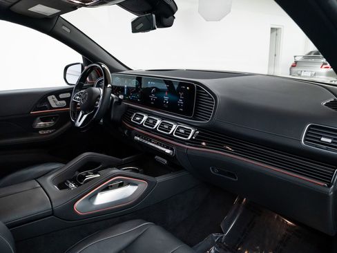 Used 2023 Mercedes-Benz Maybach GLS 600 4MATIC image 28