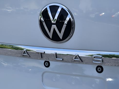 Used 2022 Volkswagen Atlas Cross Sport SEL Premium R-Line AWD/4WD image 31