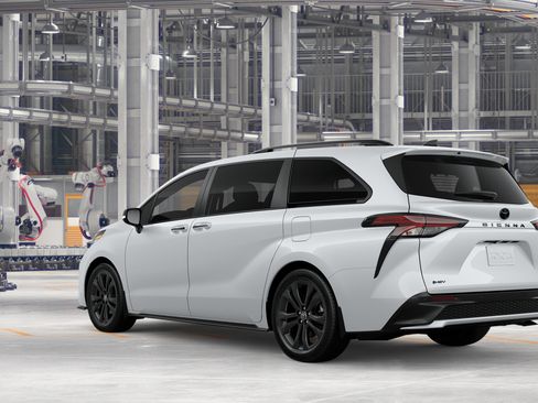 New 2026 Toyota Sienna XSE FWD image 6