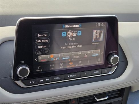 Used 2025 Nissan Rogue SV image 29