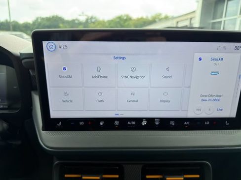 Used 2025 Ford Maverick Tremor AWD/4WD image 35