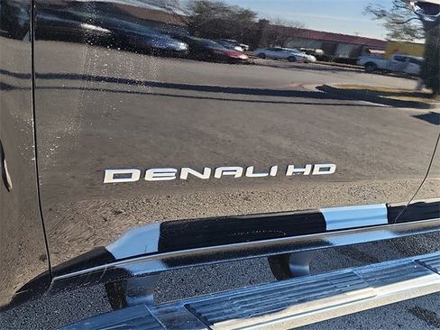 Used 2020 GMC Sierra 2500 Denali w/ Denali Ultimate Package image 13