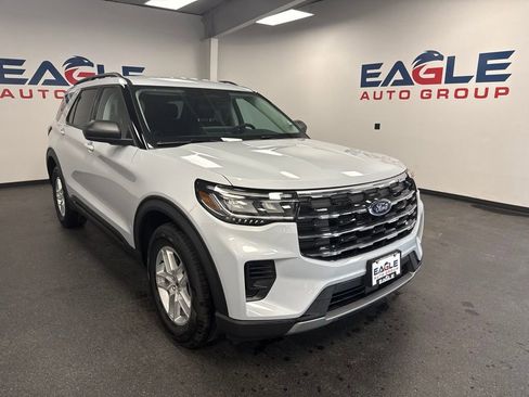 New 2026 Ford Explorer Active AWD/4WD image 2