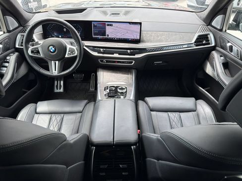 Used 2025 BMW X7 M60i AWD/4WD image 6