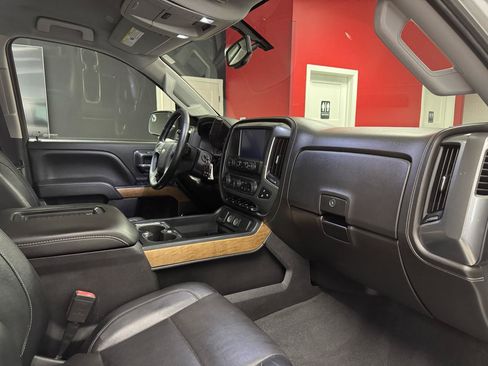 Used 2018 Chevrolet Silverado 1500 LTZ w/ Sport Package AWD/4WD image 25