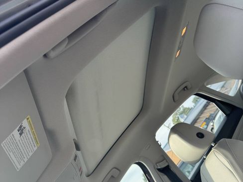 Used 2019 Volkswagen Jetta SEL FWD image 25