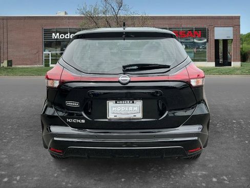 Certified 2025 Nissan Kicks Play S FWD image 3