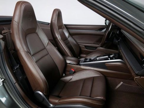 Used 2021 Porsche 911 Carrera S image 3