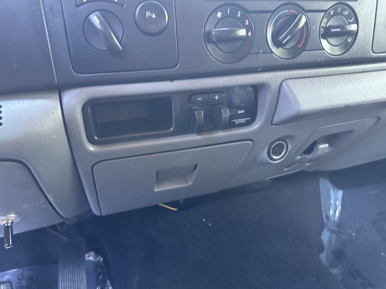 Used 2005 Ford F250 XLT AWD/4WD image 25