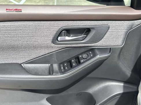Used 2022 Nissan Rogue SV FWD image 38