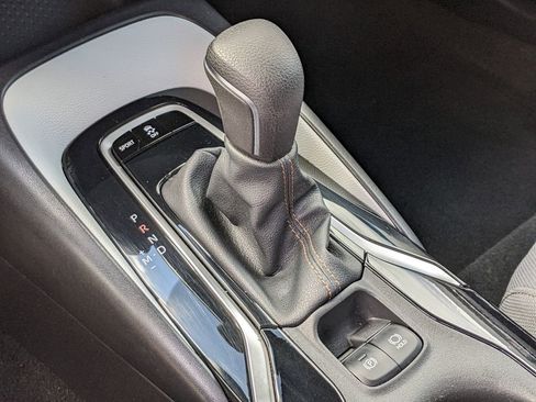 Used 2021 Toyota Corolla SE w/ Carpet Mat Package (TMS) FWD image 18