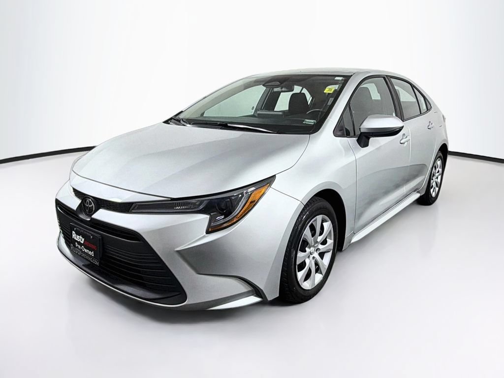 Used 2024 Toyota Corolla LE FWD image 3