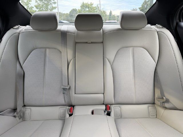 Used 2025 Genesis G70 2.5T AWD/4WD image 28