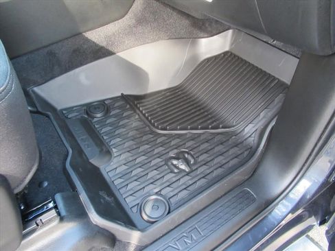 New 2026 RAM 1500 4x4 Crew Cab image 29