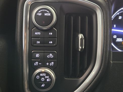 Used 2020 GMC Sierra 2500 AT4 w/ AT4 Premium Package AWD/4WD image 24