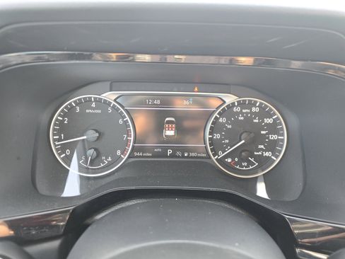 Used 2023 Nissan Pathfinder SL w/ Black Appearance Package image 22