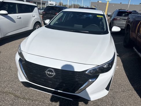 Used 2025 Nissan Sentra SV w/ All-Weather Package FWD image 16