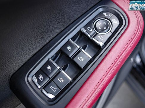 Used 2018 Porsche Macan S AWD/4WD image 11