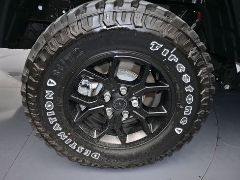 Used 2024 Jeep Gladiator Sport image 40