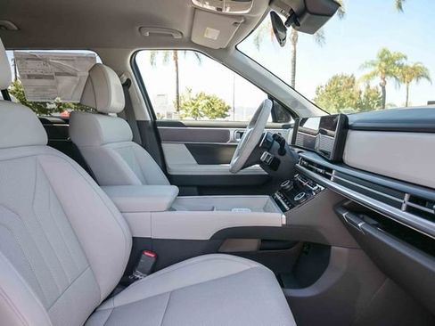 New 2026 Hyundai Santa Fe SEL FWD image 18