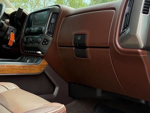 Used 2016 Chevrolet Silverado 2500 High Country w/ Duramax Plus Package image 26