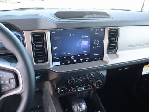 New 2025 Ford Bronco Outer Banks image 5