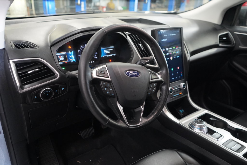 Certified 2024 Ford Edge SEL AWD/4WD image 17