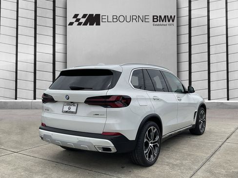 New 2026 BMW X5 xDrive40i w/ Premium Package AWD/4WD image 4