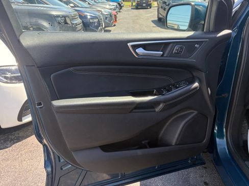 Used 2020 Ford Edge Titanium w/ Equipment Group 301A AWD/4WD image 10