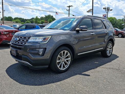 Used 2016 Ford Explorer Limited w/ Equipment Group 301A AWD/4WD image 3