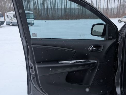 Used 2014 Dodge Journey Limited w/ Flexible Seating Group image 11