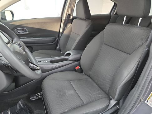 Used 2017 Honda HR-V EX image 14