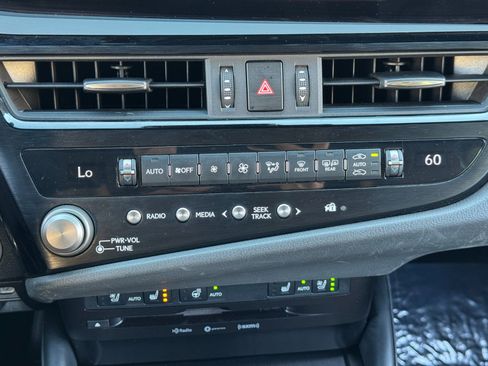 Used 2022 Lexus ES 350 w/ Premium Package FWD image 28