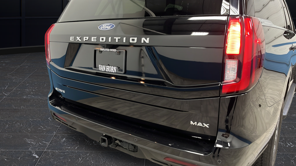 Used 2025 Ford Expedition Max Active AWD/4WD image 40