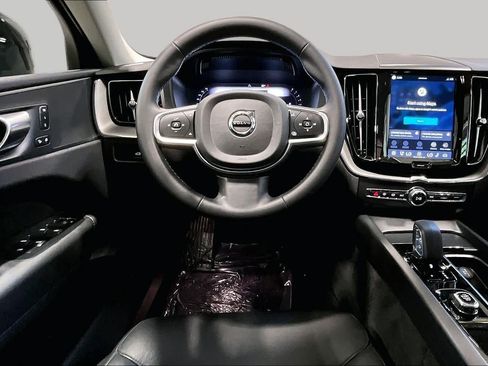 Certified 2024 Volvo XC60 B5 Core w/ Climate Package AWD/4WD image 6