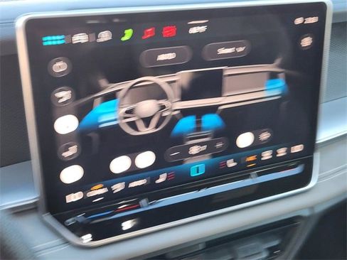 New 2026 Volkswagen Tiguan SE R-Line image 16