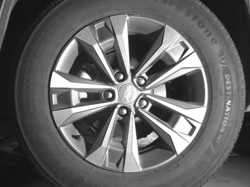 Used 2025 Chevrolet Equinox LT image 14