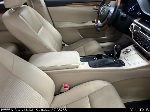 Used 2014 Lexus ES 300h w/ Premium Package w/Bamboo Trim FWD image 12