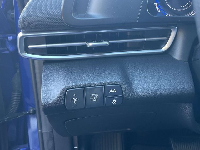 Certified 2023 Hyundai Elantra Blue FWD image 20