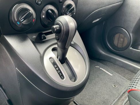 Used 2013 MAZDA MAZDA2 Touring image 30