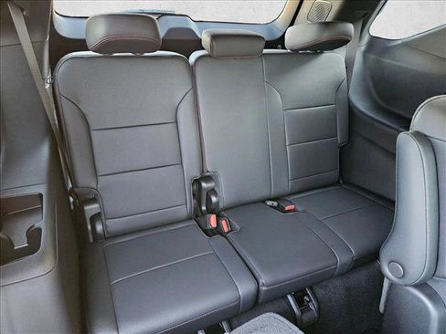 New 2026 Chevrolet Traverse RS image 18