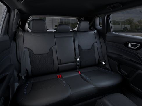New 2026 Jeep Compass Latitude AWD/4WD image 15